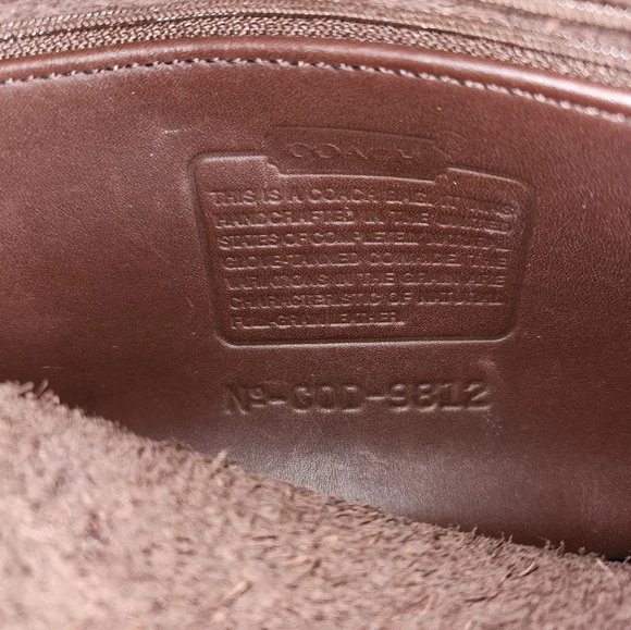 **SOLD**Coach Ridgefield - Picture 13 of 13